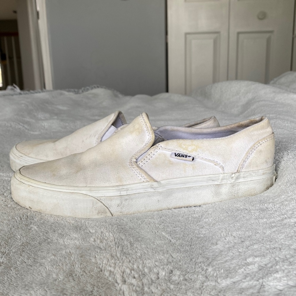 WHITE SLIP ON VANS!!!🤍